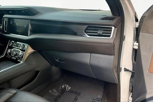 Photo of 2024 White GMC Yukon