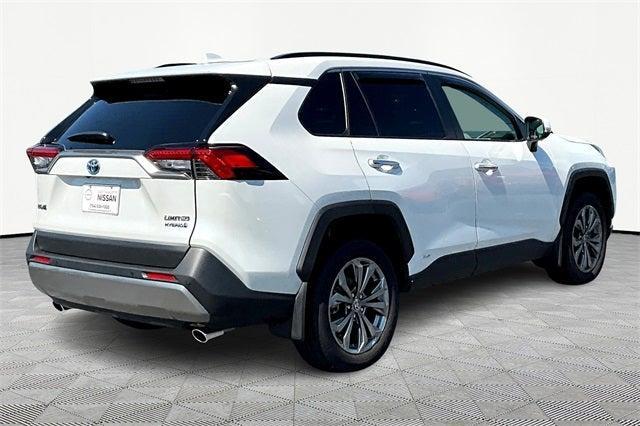Photo of 2024 White Toyota RAV4 Hybrid