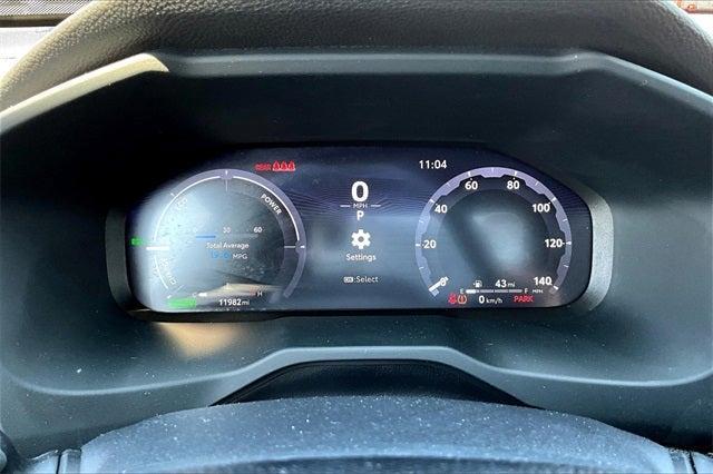 Photo of 2024 White Toyota RAV4 Hybrid