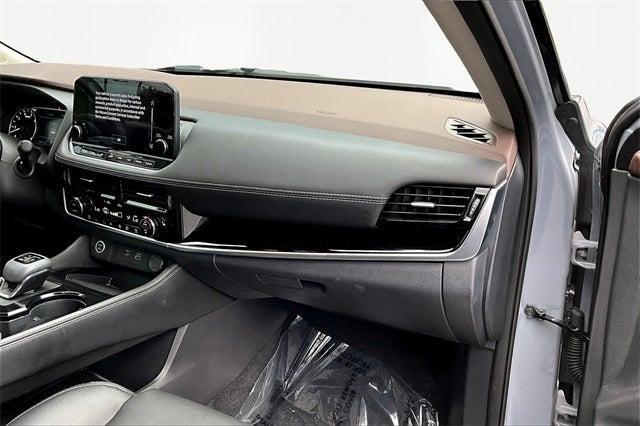 Photo of 2023 Boulder Gray Pearl Nissan Rogue