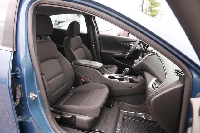 Photo of 2024 Lakeshore Blue Metallic Chevrolet Malibu