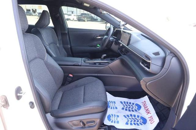 Photo of 2023 Oxygen White Toyota Crown