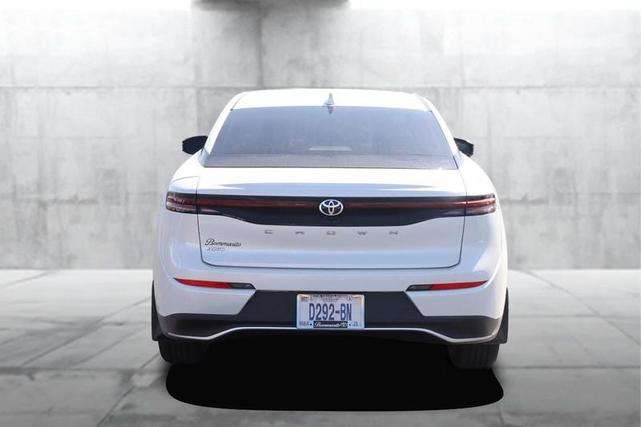 Photo of 2023 Oxygen White Toyota Crown