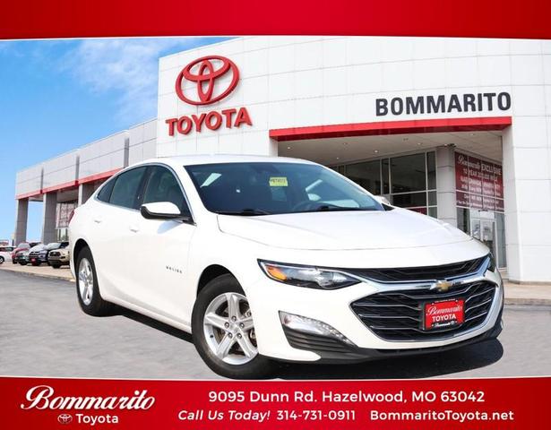 Photo of 2024 Summit White Chevrolet Malibu