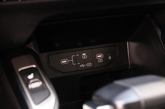 Photo of 2024 Gravity Grey Kia Sorento