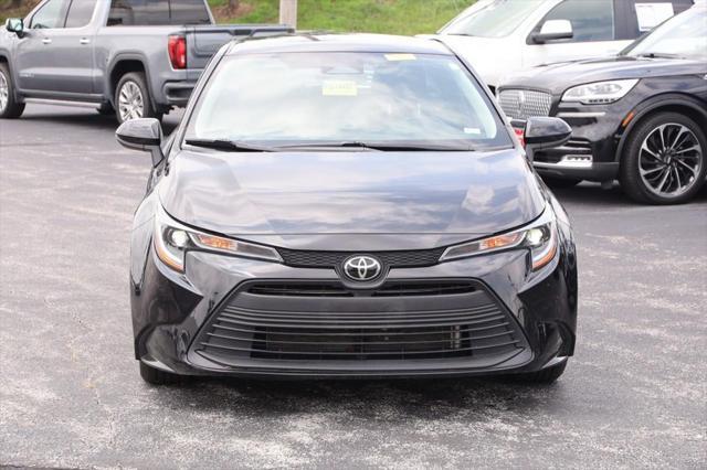 Photo of 2024 Midnight Black Metallic Toyota Corolla