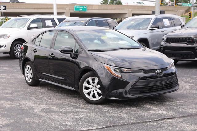 Photo of 2024 Midnight Black Metallic Toyota Corolla