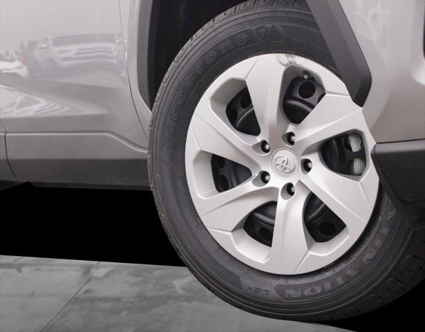 Photo of 2024 Silver Sky Metallic Toyota RAV4