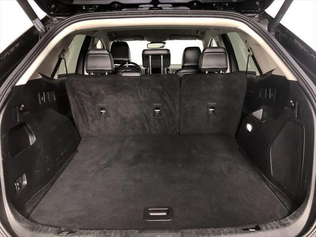 Photo of 2022 AGATE BLACK METALLIC Ford Edge