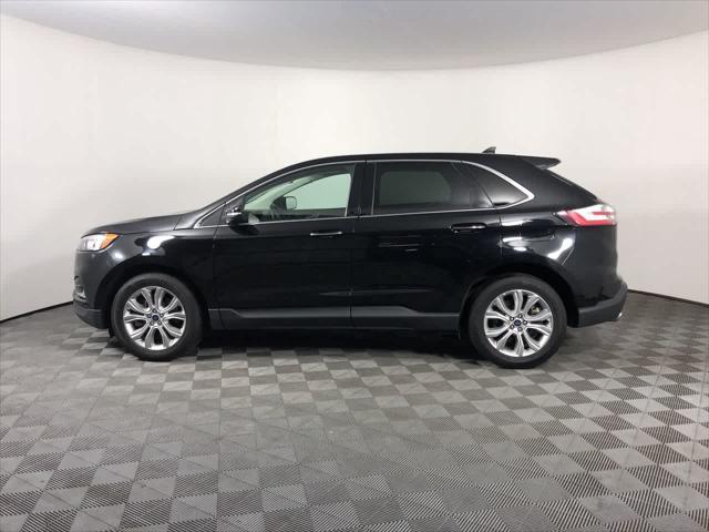 Photo of 2022 AGATE BLACK METALLIC Ford Edge