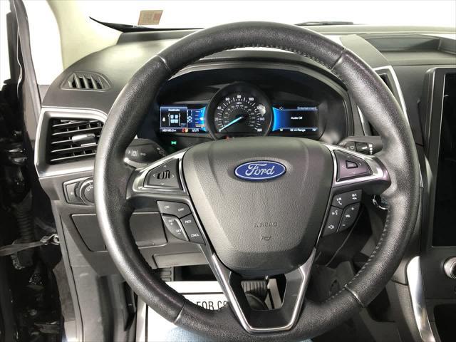 Photo of 2022 AGATE BLACK METALLIC Ford Edge