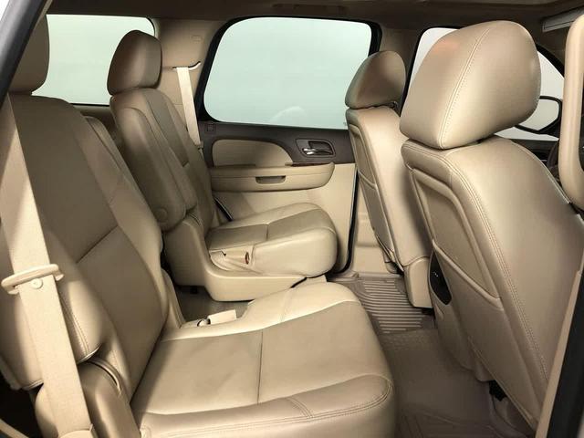 Photo of 2013 White Diamond Tricoat Chevrolet Tahoe