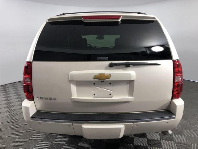 Photo of 2013 White Diamond Tricoat Chevrolet Tahoe
