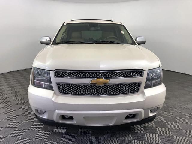 Photo of 2013 White Diamond Tricoat Chevrolet Tahoe