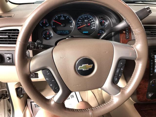 Photo of 2013 White Diamond Tricoat Chevrolet Tahoe