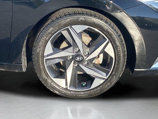 Photo of 2021 Phantom Black Hyundai ELANTRA