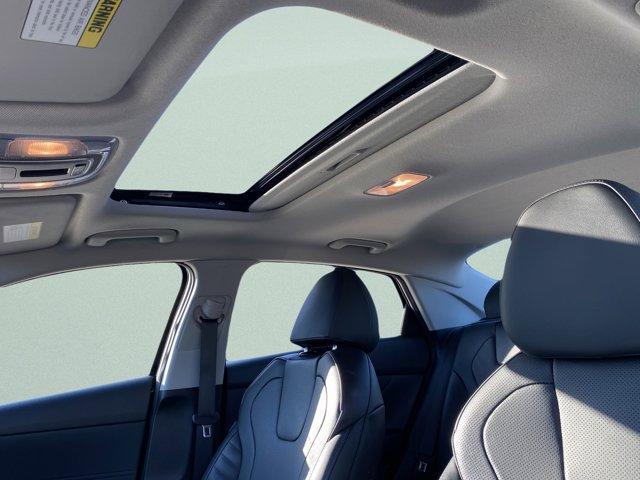 Photo of 2021 Phantom Black Hyundai ELANTRA