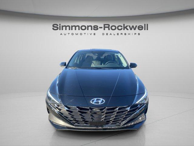 Photo of 2021 Phantom Black Hyundai ELANTRA