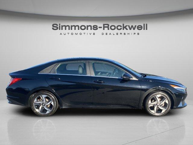 Photo of 2021 Phantom Black Hyundai ELANTRA