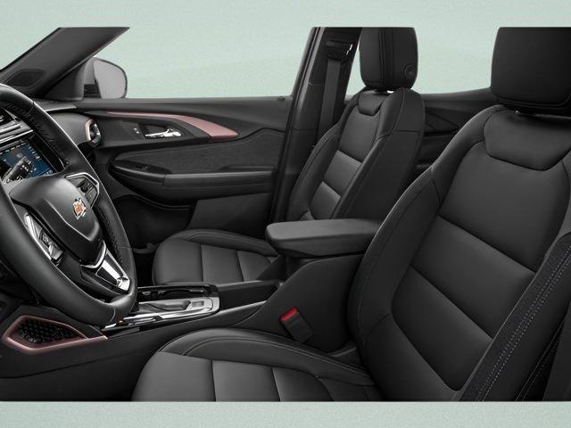 Photo of 2023 Summit White Chevrolet Trailblazer