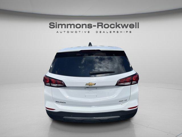 Photo of 2022 Summit White Chevrolet Equinox