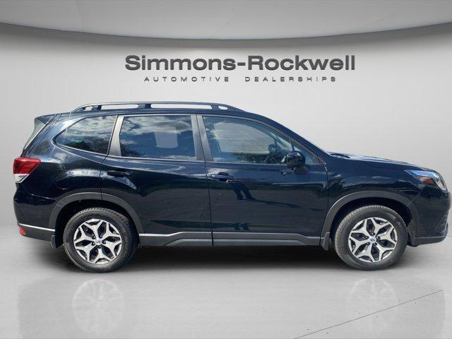 Photo of 2023 Crystal Black Silica Subaru Forester