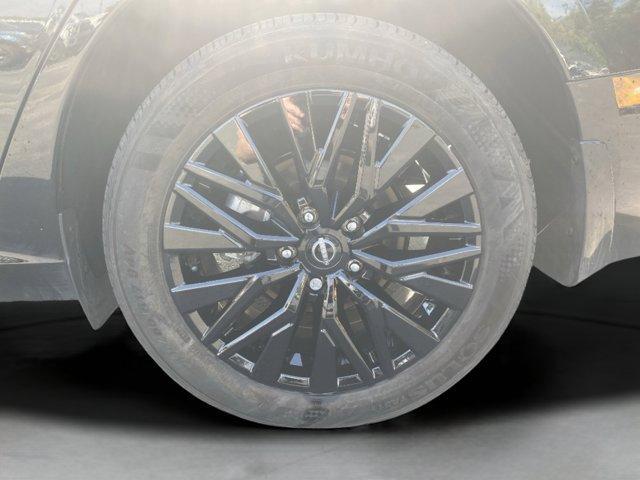 Photo of 2025 Black Nissan Altima