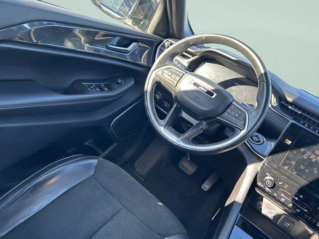 Photo of 2022 Bright White Clearcoat Jeep Grand Cherokee L