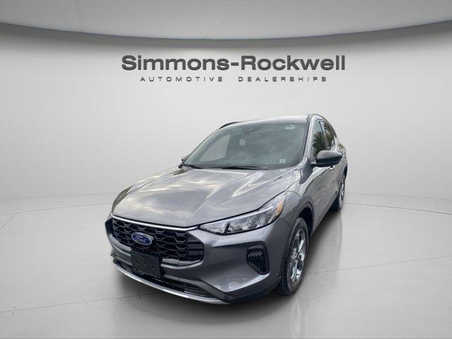 Photo of 2025 Gray Ford Escape