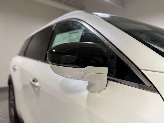 Photo of 2025 Majestic White INFINITI QX60