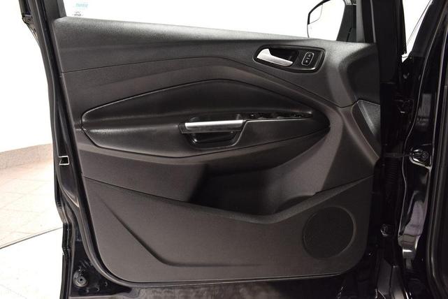 Photo of 2018 Shadow Black Ford Escape