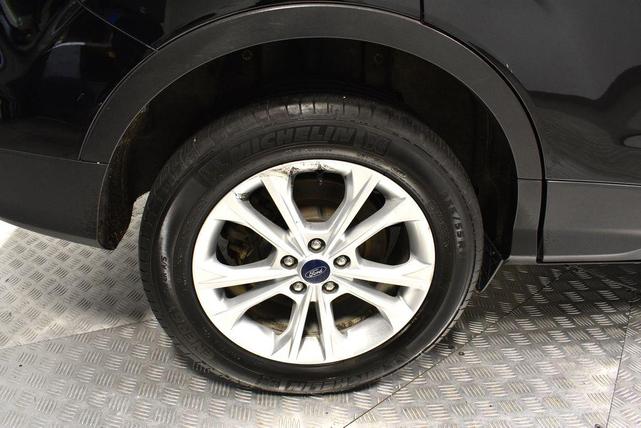 Photo of 2018 Shadow Black Ford Escape