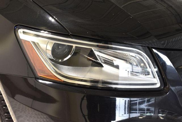 Photo of 2017 Black Metallic Audi Q5