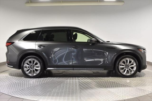 Photo of 2024 Machine Gray Metallic Mazda CX-90