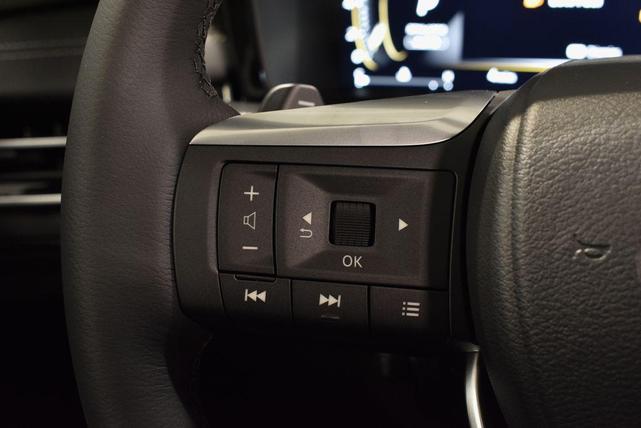 Photo of 2026 Radiant White INFINITI QX60