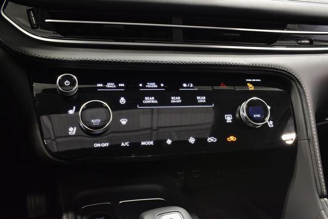 Photo of 2026 Radiant White INFINITI QX60