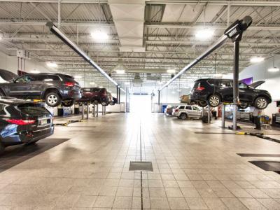 Photo of 2025 Warm Titanium/Black Obsidian INFINITI QX60