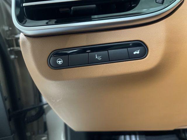 Photo of 2025 Warm Titanium/Black Obsidian INFINITI QX60
