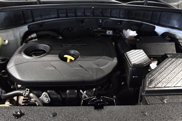 Photo of 2018 Molten Silver Hyundai TUCSON