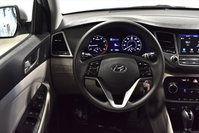 Photo of 2018 Molten Silver Hyundai TUCSON