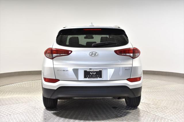 Photo of 2018 Molten Silver Hyundai TUCSON