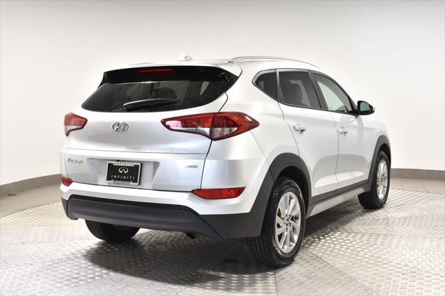 Photo of 2018 Molten Silver Hyundai TUCSON