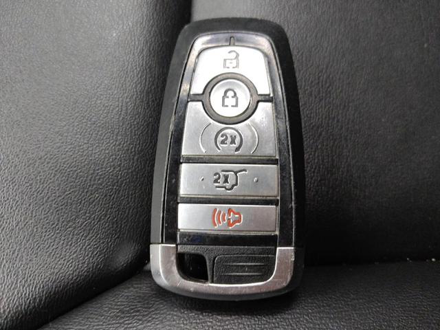 Photo of 2023 Carbonized Gray Metallic Ford Explorer