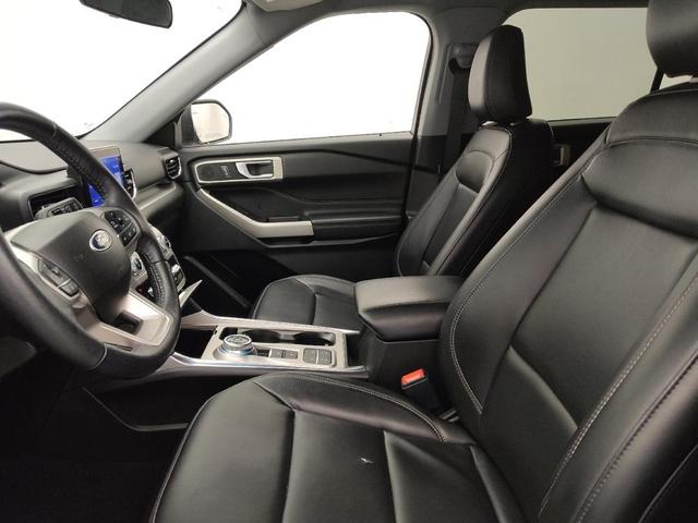 Photo of 2023 Carbonized Gray Metallic Ford Explorer