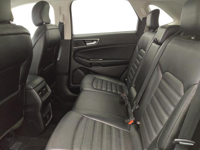 Photo of 2016 Shadow Black Ford Edge