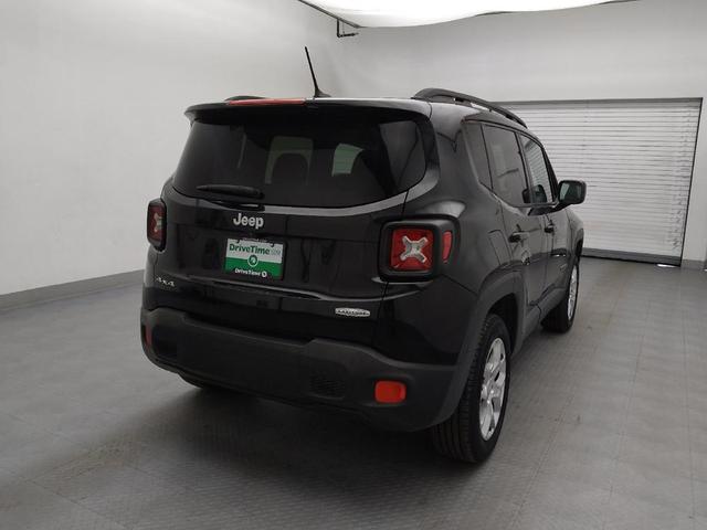 Photo of 2016 Black Jeep Renegade