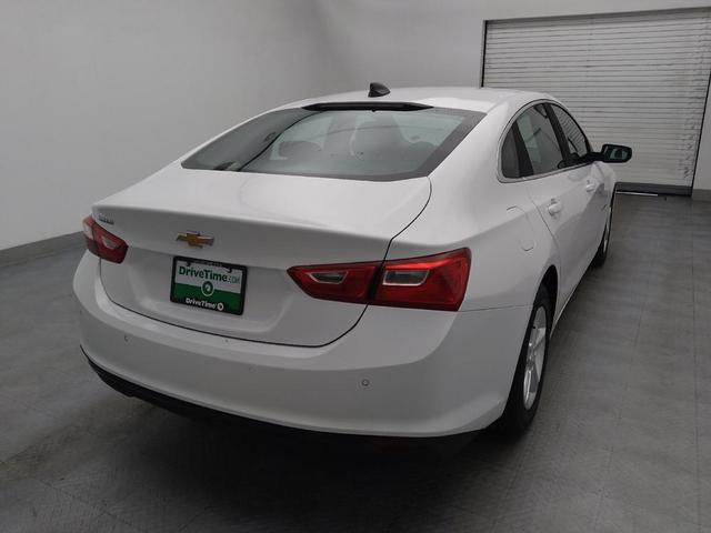 Photo of 2019 Summit White Chevrolet Malibu