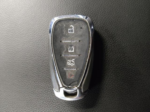 Photo of 2019 Summit White Chevrolet Malibu