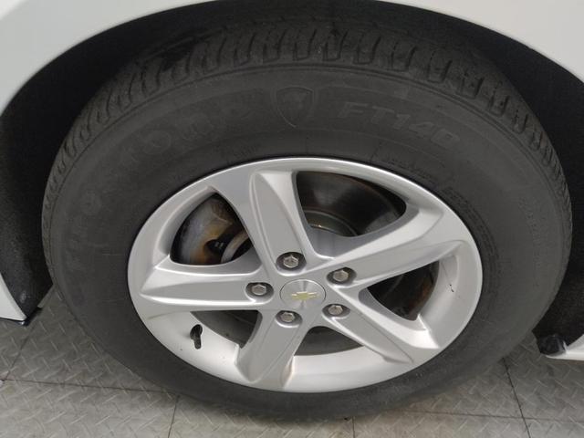 Photo of 2019 Summit White Chevrolet Malibu