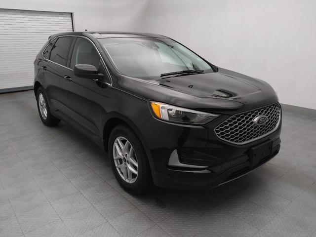 Photo of 2023 Agate Black Metallic Ford Edge